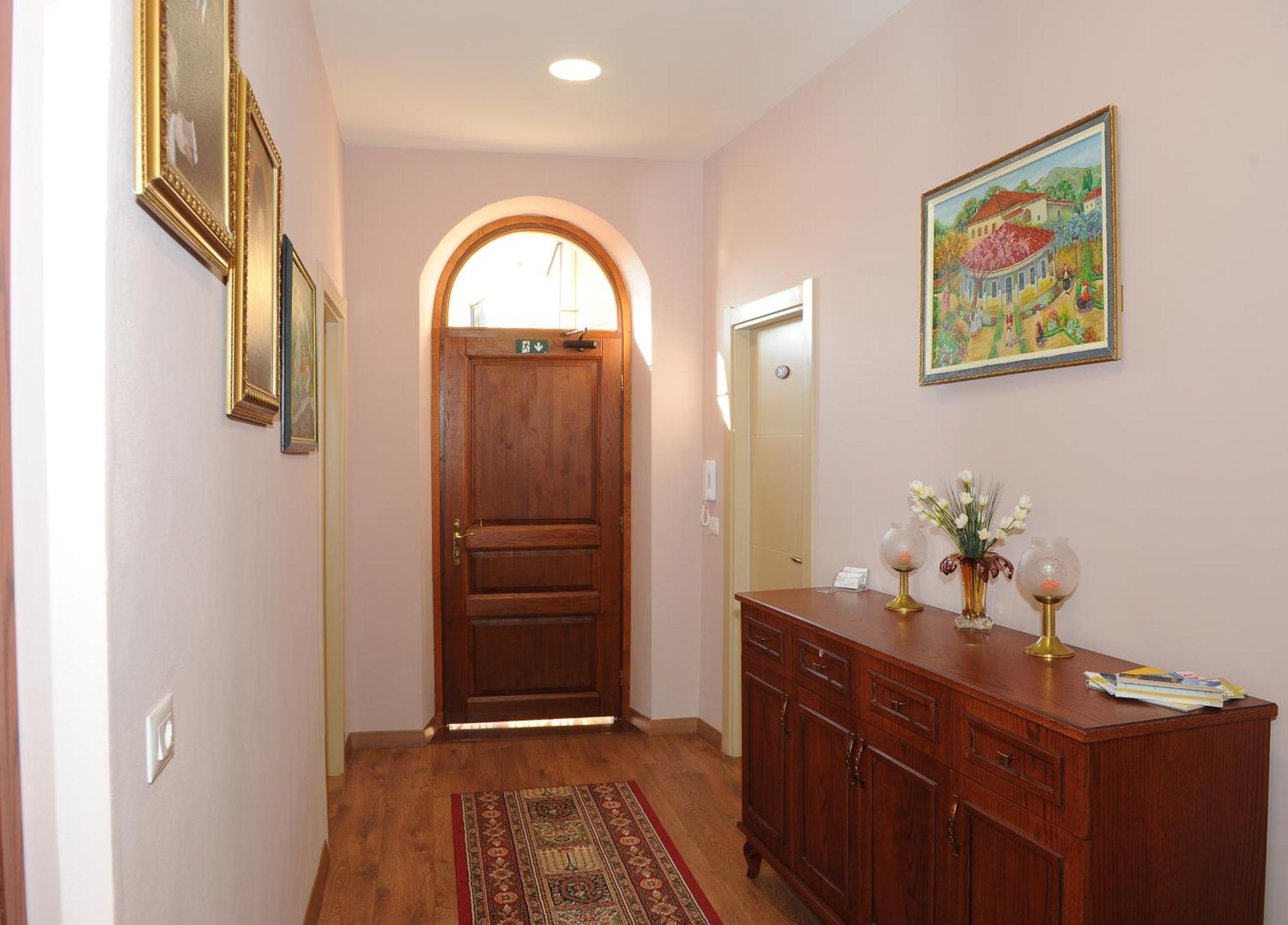 Art Rooms Gjuhadol Shkodër Exterior foto